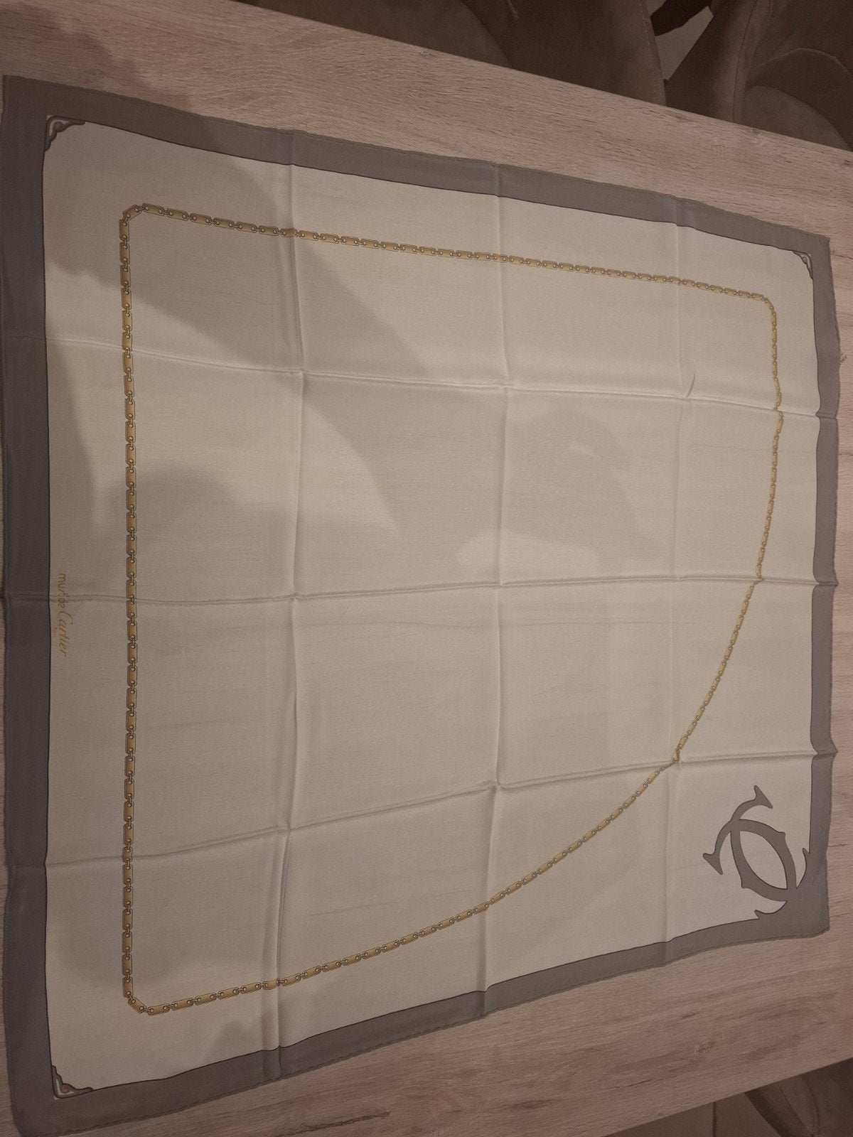 Zijde sjaal/silc scarf Must de Cartier