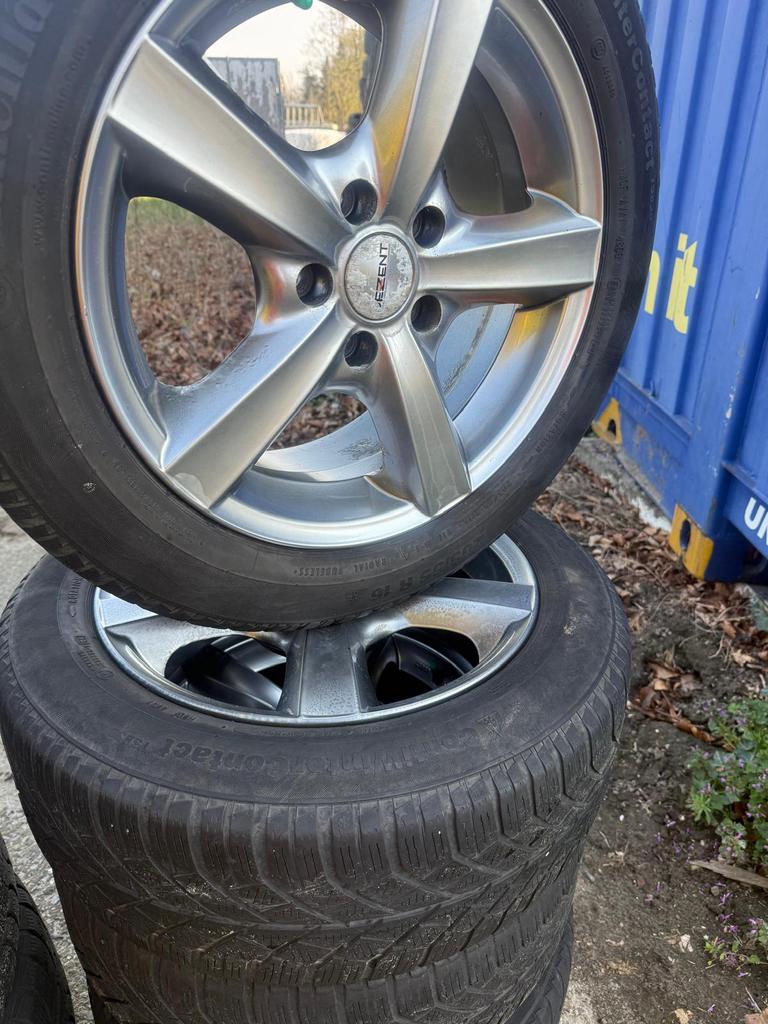 205/55 R16 UNIVERSEEL ( volkswagen..) GOEDE STAAT, Auto-onderdelen, Ophalen, Gebruikt, 16 inch, Band(en)