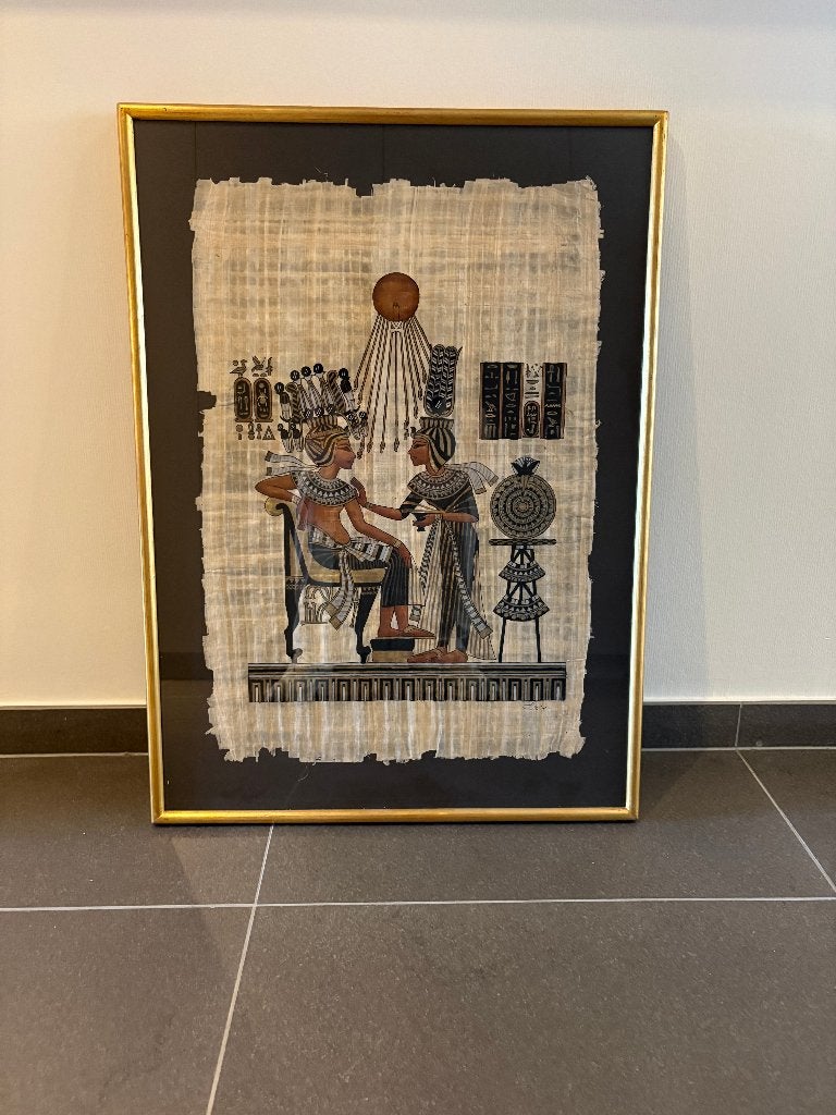 Egyptisch papyrusschilderij Achnaton & Nefertiti, Antiquités & Art, Art | Peinture | Classique, Gouache, Enlèvement ou Envoi, Autres sujets