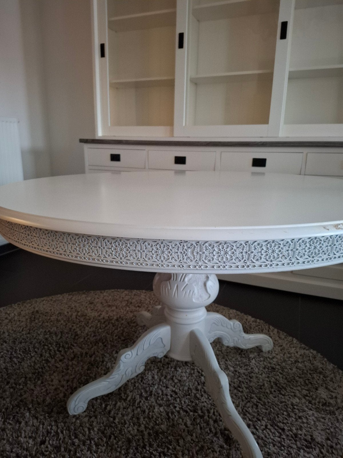 Ronde eettafel, Ophalen