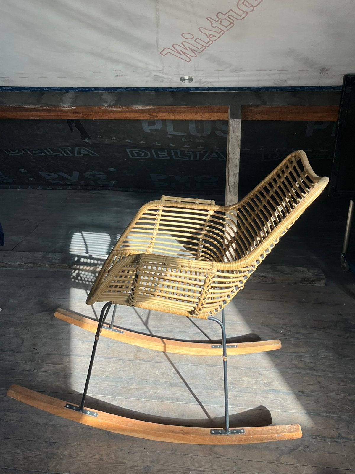 Fauteuil a bascule, Enlèvement, Comme neuf, Bois