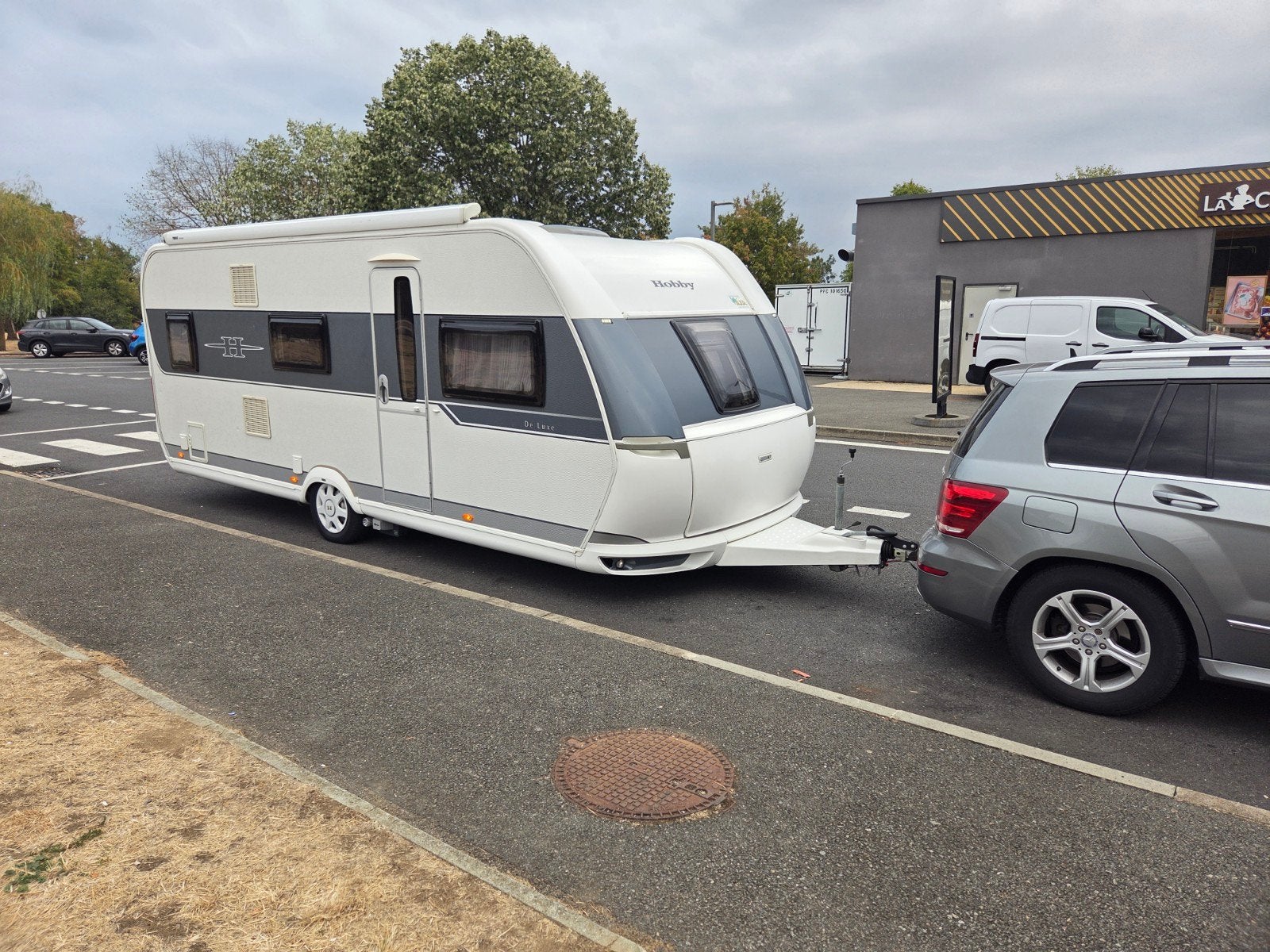 caravane  hobby, Particulier, Four, Hobby, Lit fixe