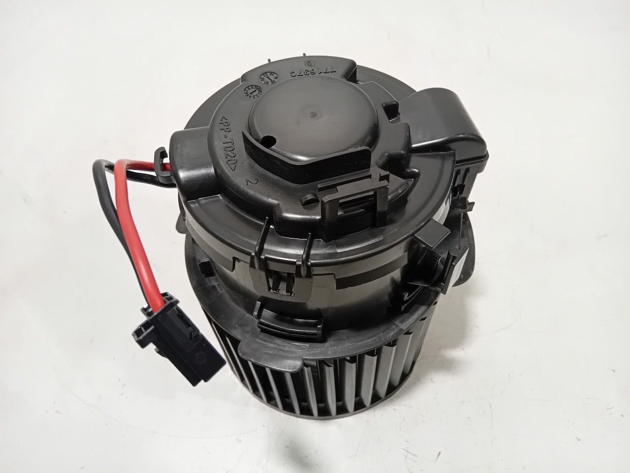 Kachel ventilator motor Peugeot 308, Onderdelen@venauto.nl, Van der Ven Autorecycling B.V., Gebruikt, Ettenseweg 76, 4706 PB Roosendaal, The Netherlands