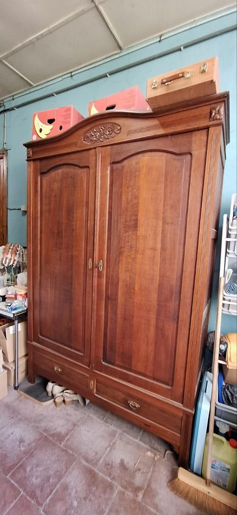 Garde robe, Enlèvement