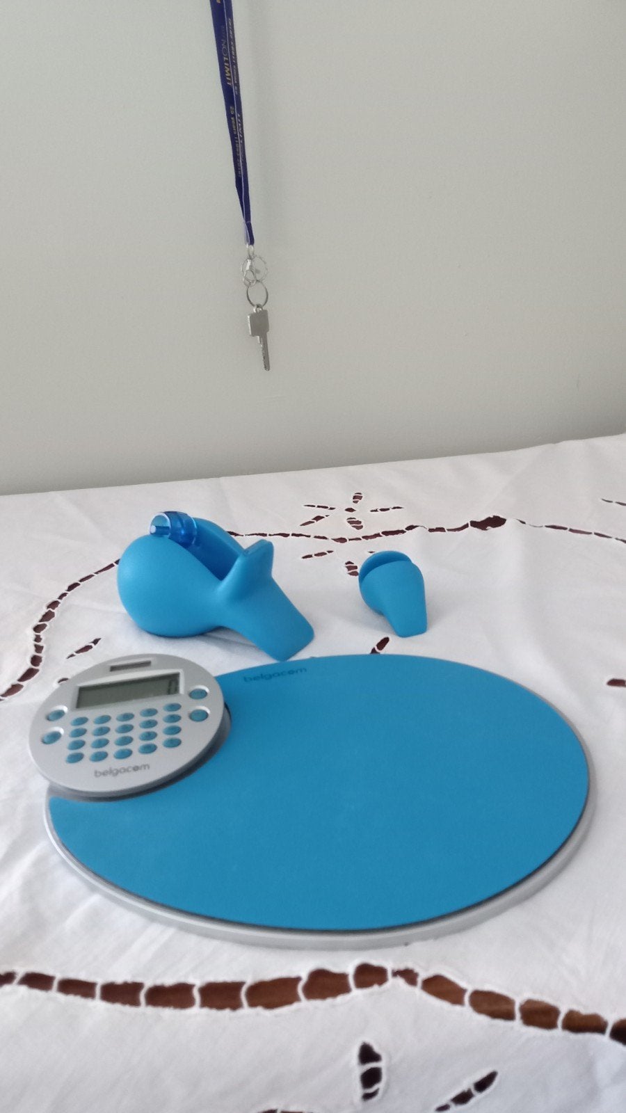 Av matériel de bureau tapis pour souris+porte papier+, Enlèvement ou Envoi, Comme neuf