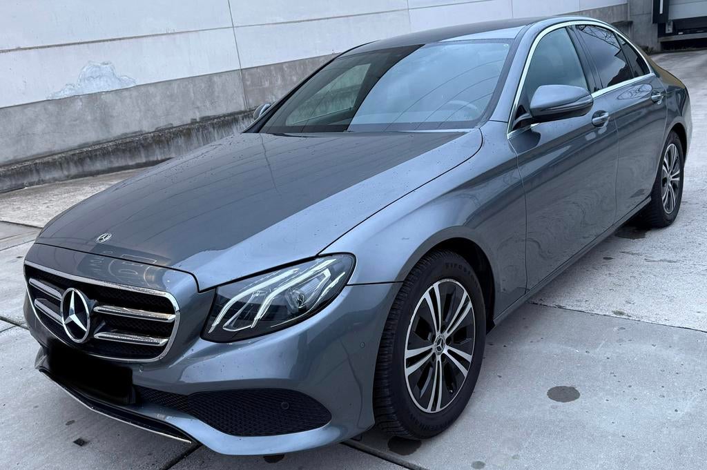 Mercedes E200 Euro 6b Benzine+hybride Km 95000, Auto's, Automaat, 4 cilinders, Leder en Stof, 5 zetels