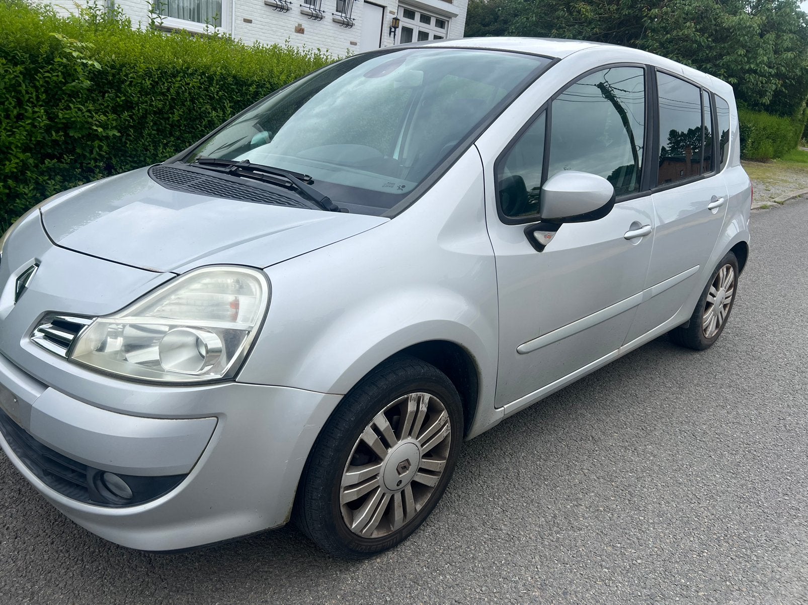 Renault modus 1.6 essence 16v automatique, Achat, 82 kW, Capteur de lumière, Noir