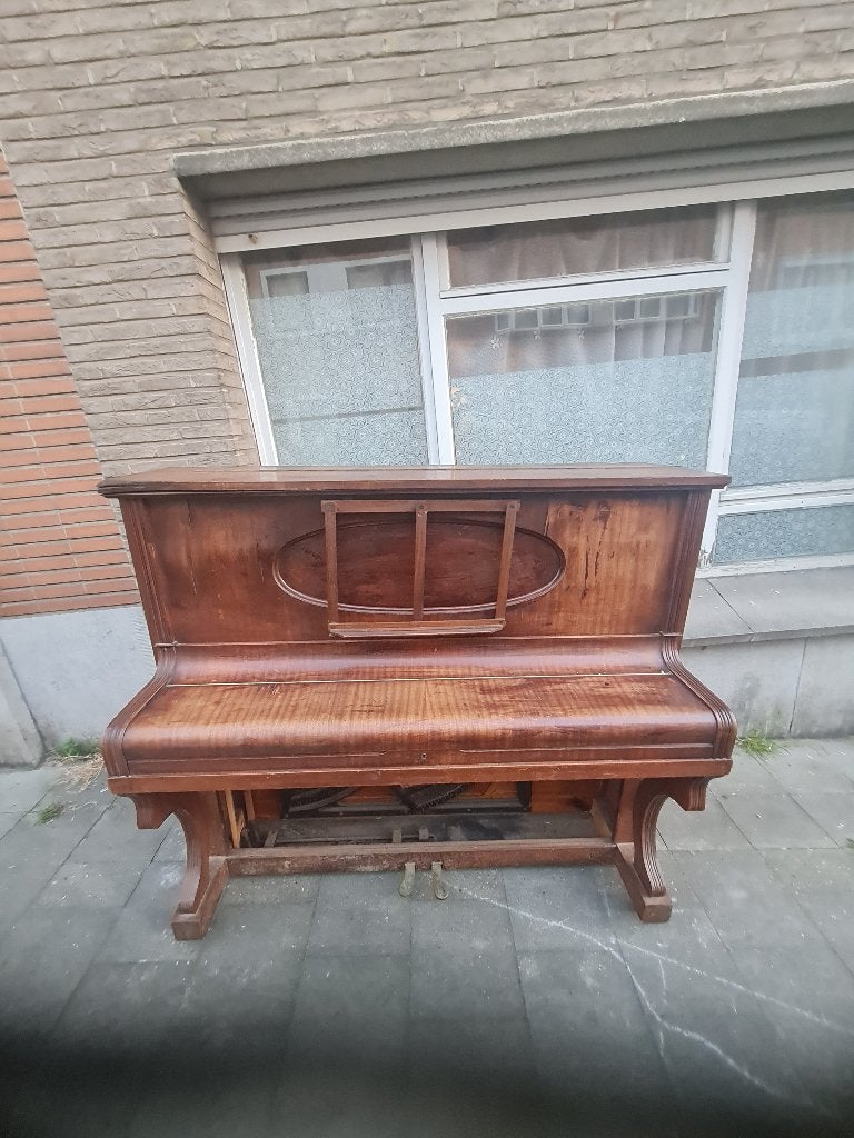 PIANO OM UKKEL GRATIS TE GEVEN, Muziek en Instrumenten, Piano's, Ophalen of Verzenden, Piano