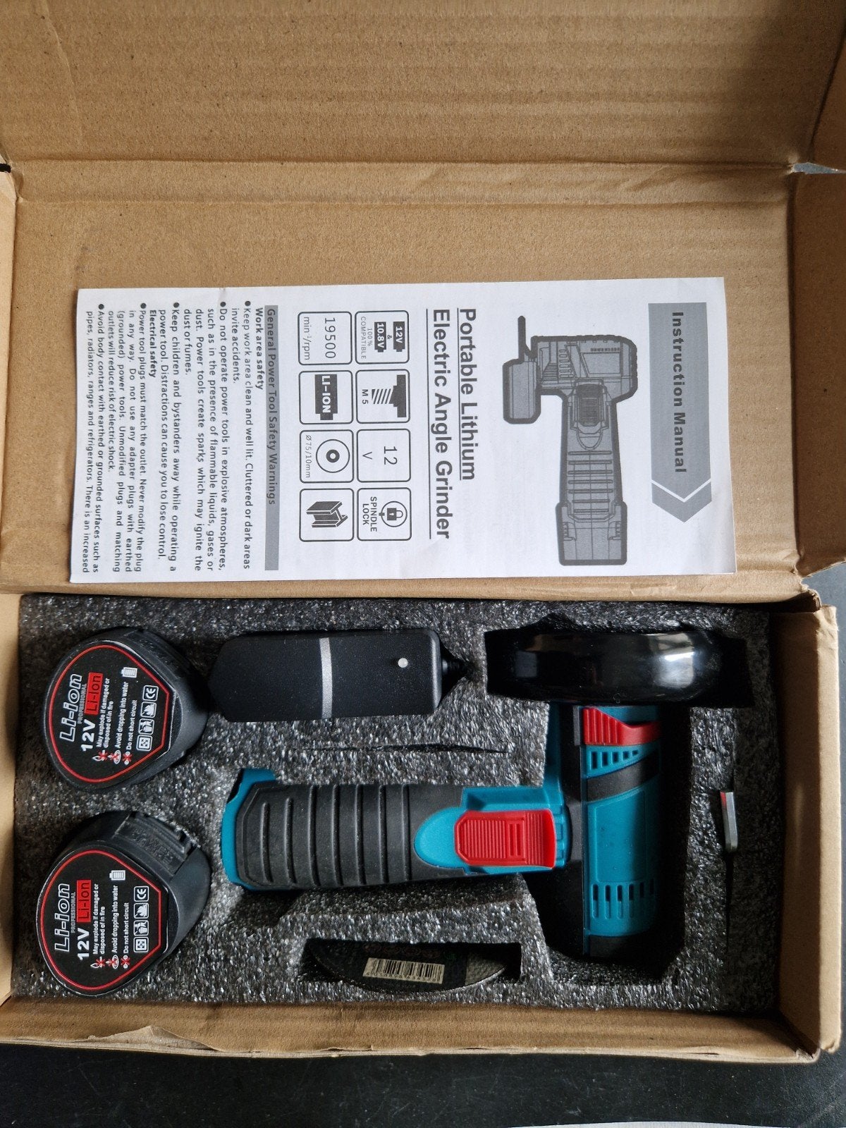 Slijpmachintje 12v met 2 batterij  nieuw  in doos met beschr, Doe-het-zelf en Bouw, Gereedschap | Slijpmachines, Ophalen