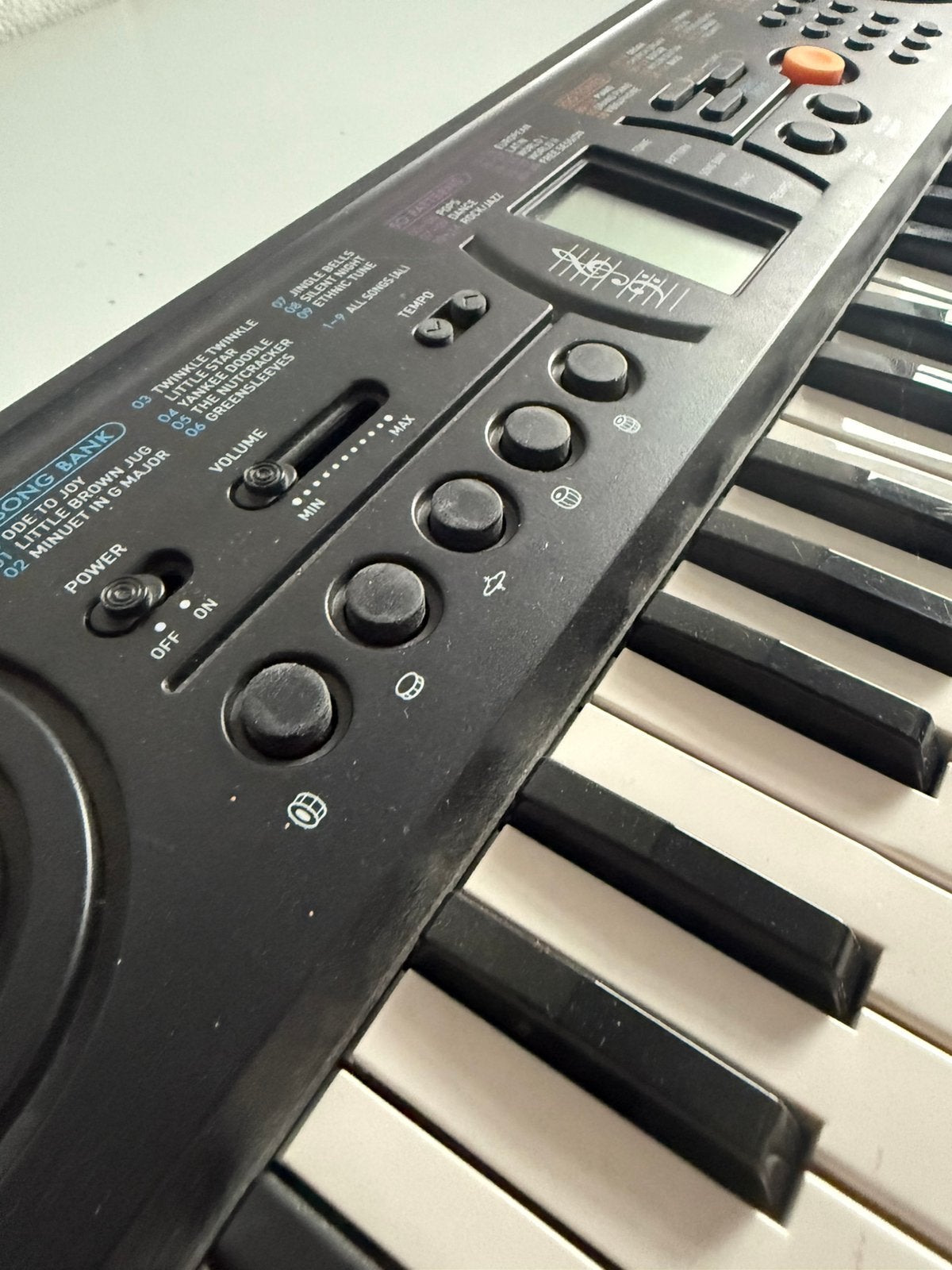 Kinder keyboard casio, Muziek en Instrumenten, Ophalen, Zo goed als nieuw, Overige aantallen, Casio