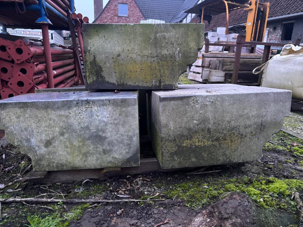 Belgische blauwsteen consoles, Ophalen, Gebruikt, Natuurstenen