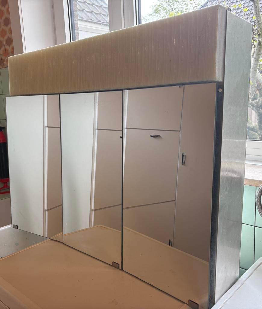 Mooie,stevige spiegelkast voor badkamer. Vintage, Ophalen, Zo goed als nieuw