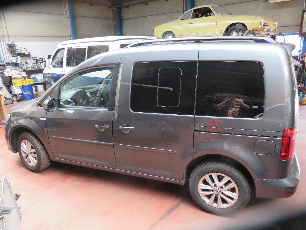 vw caddy 1.0 trendline slechts 64300 km ..03/2018., Voorwielaandrijving, Euro 6, Caddy Combi, Bedrijf