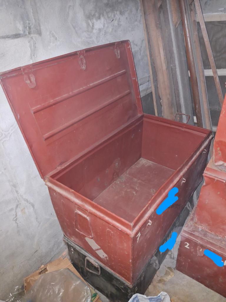 6 grote metalen verhuisboxen - kantines, Ophalen