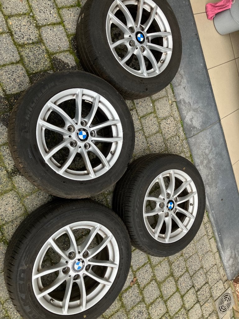 4 BMW 1 serie alu velgen met banden, Auto-onderdelen, Ophalen, Gebruikt, Band(en)