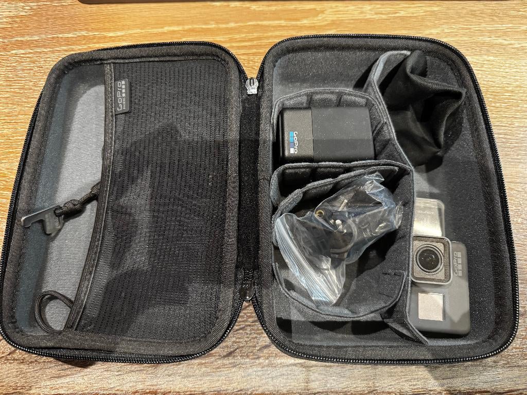 GoPro Hero 5 black + Karma grip + accessoires, Enlèvement, Comme neuf, GoPro