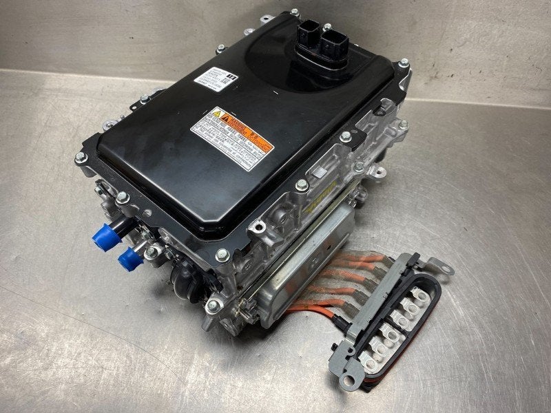 ONDULEUR Toyota Yaris IV (P21 / PA1 / PH1) (01-2020/-), Utilisé, Toyota