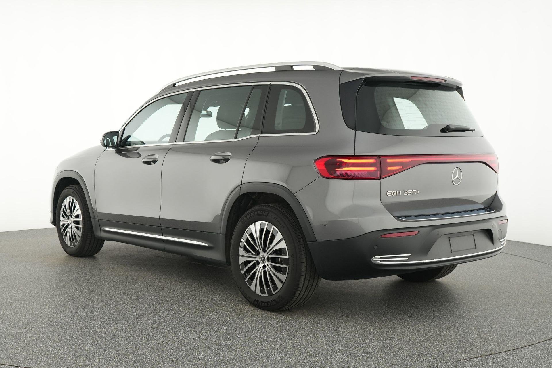 Mercedes-Benz EQB-Klasse 250+ Essential Line | Smartphone In, Auto's, Mercedes-Benz, Stof, Gebruikt, 5 zetels, 5 deurs