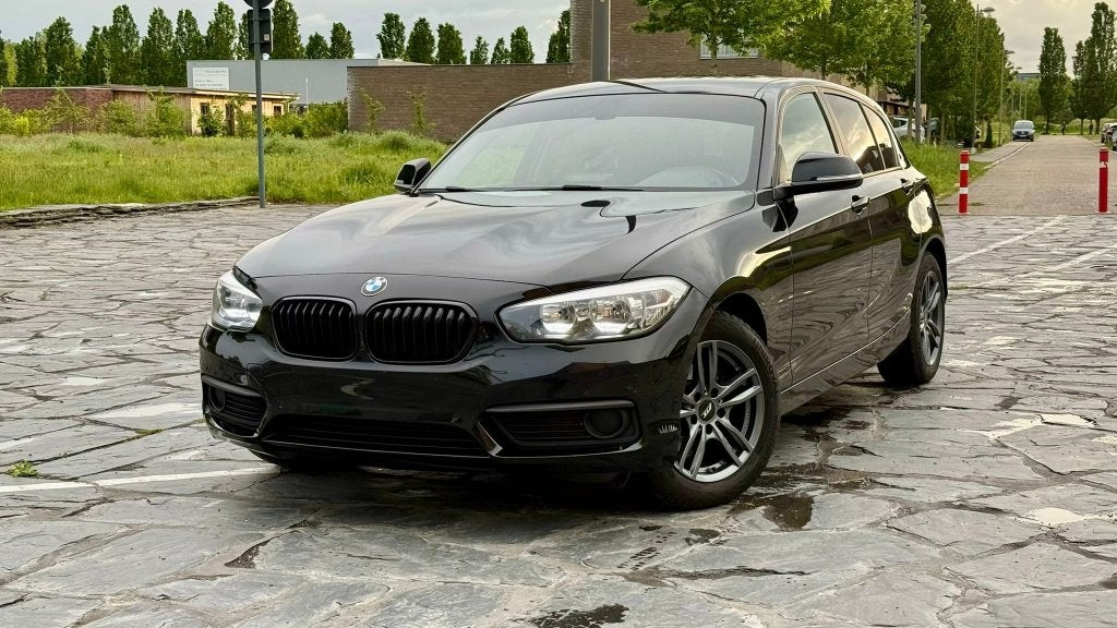 BMW 116i Facelift/2019/Climatisateur/NAVI/PDC, Autos, BMW, Entreprise, Achat, Série 1, ABS, Phares directionnels, Airbags, Air conditionné