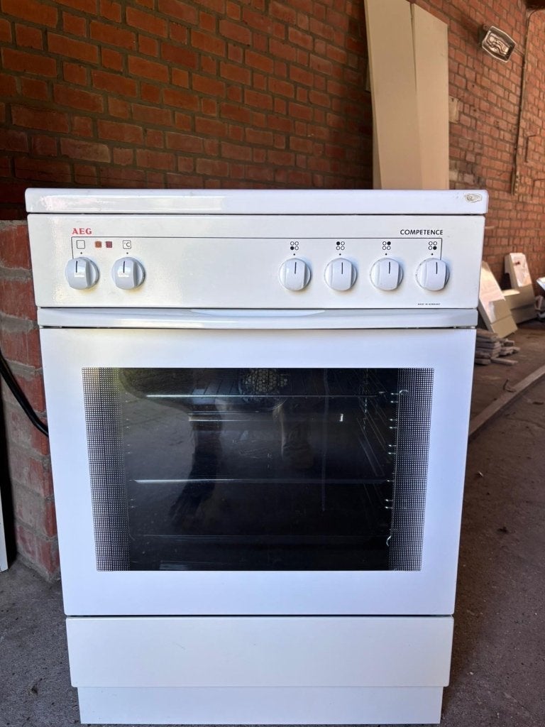 Fornuis AEG, Electroménager, Cuisinières, Enlèvement, Utilisé, Électrique, 4 zones de cuisson