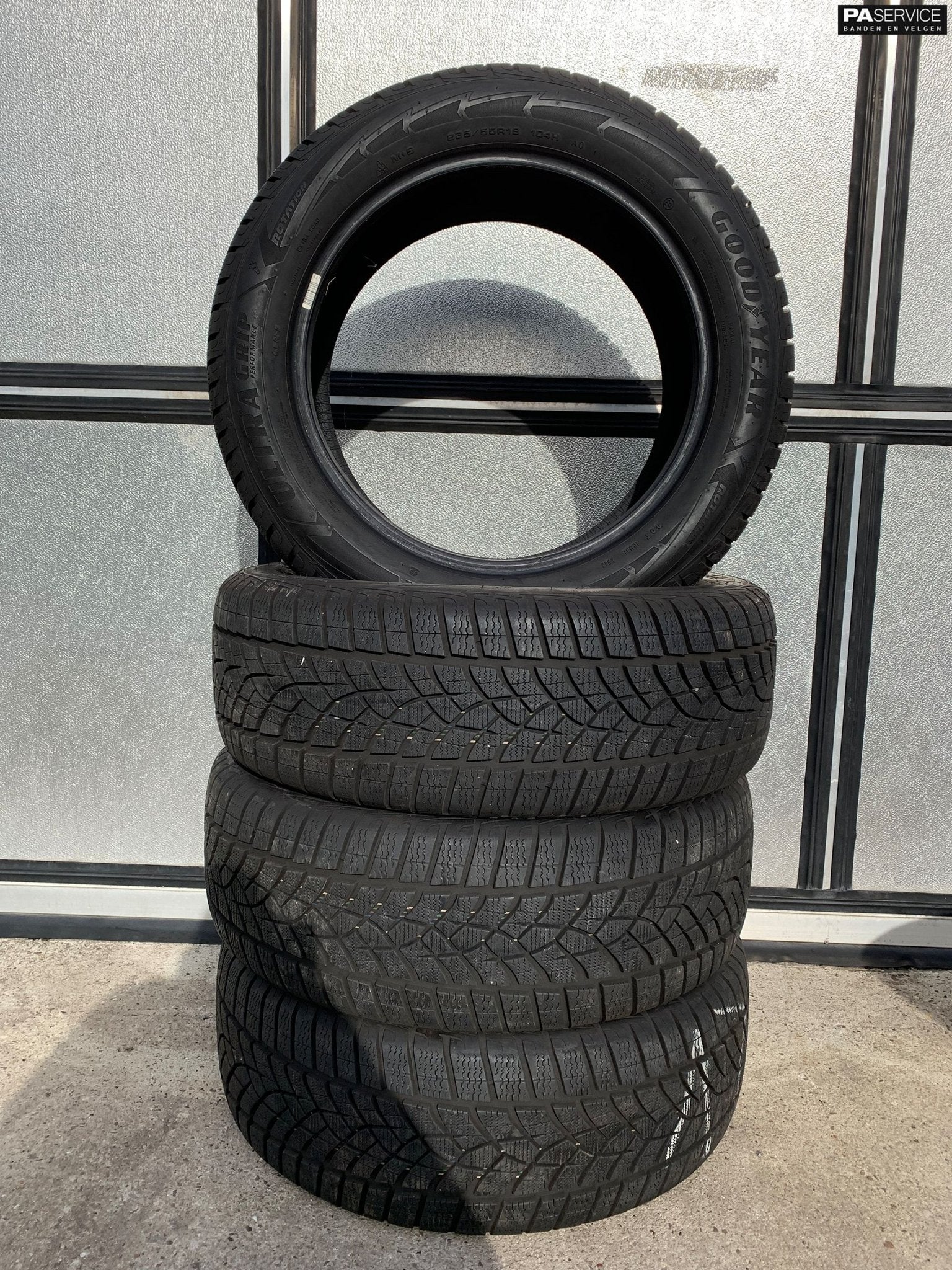 4x Goodyear 235 55 18 Winterbanden met 8,4 en 7,8 mm, Autos : Pièces & Accessoires, Pneus et Jantes, Pneus hiver, -, 18 pouces