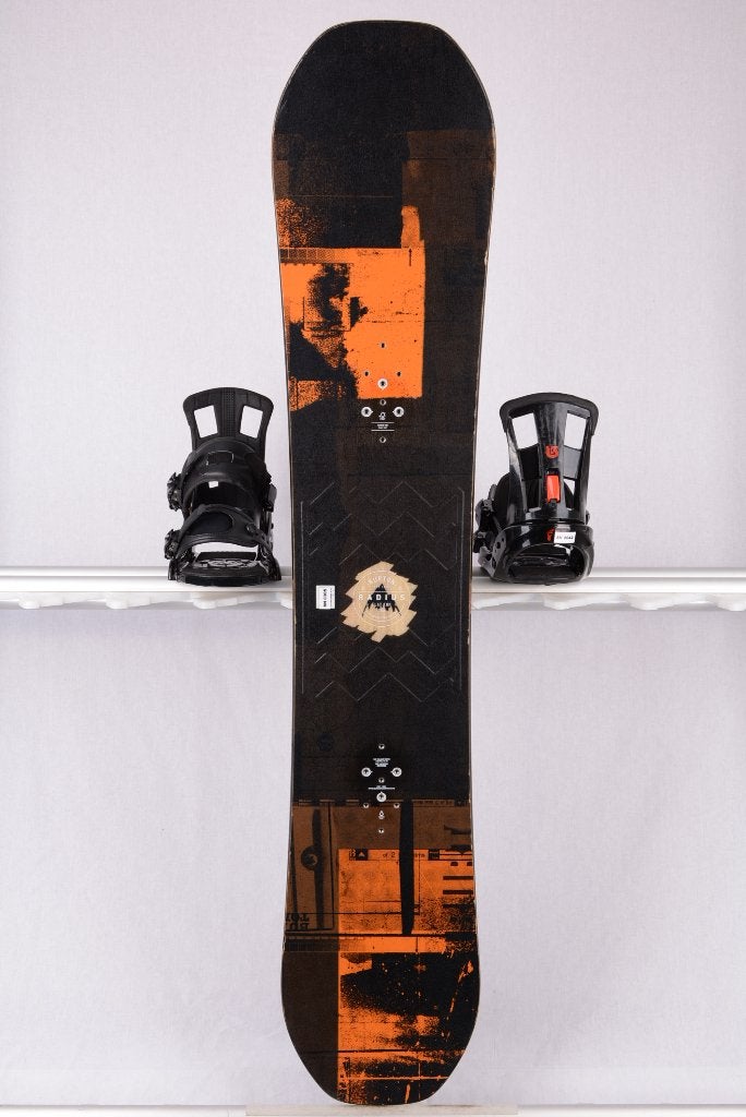 Planche à neige 150 cm BURTON RADIUS, noir/orange, noyau en, Envoi, Utilisé, Planche