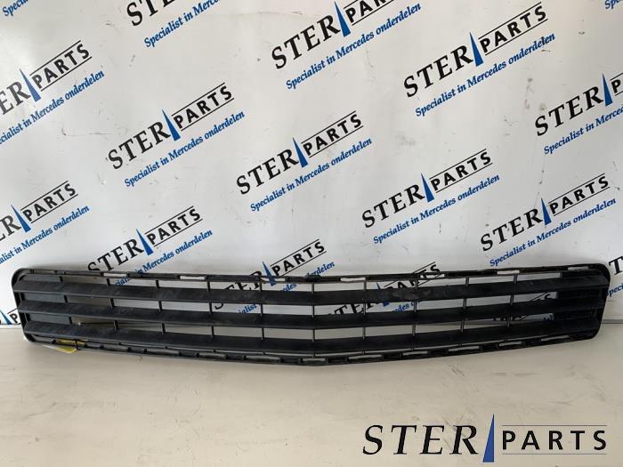 Pare-chocs grille d'un Mercedes C-Klasse, 3 mois de garantie, Utilisé, -, -