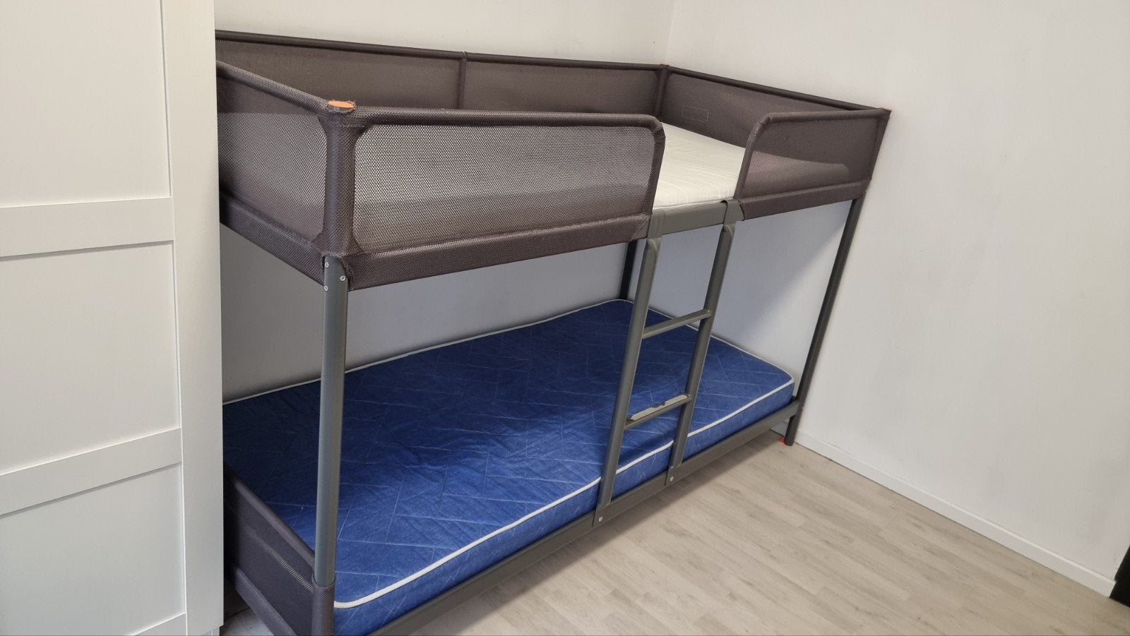 hoogslaper IKEA, metalen frame met of zonder matrassen, 90 cm, Comme neuf, Enlèvement, 200 cm