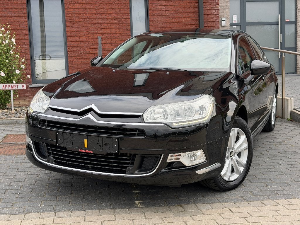 (93.934Km) Citroen C5 Exclusive ( Boite Auto ) 2.0HDi 136Ch, 100 kW, Euro 5, 4 portes, Entreprise