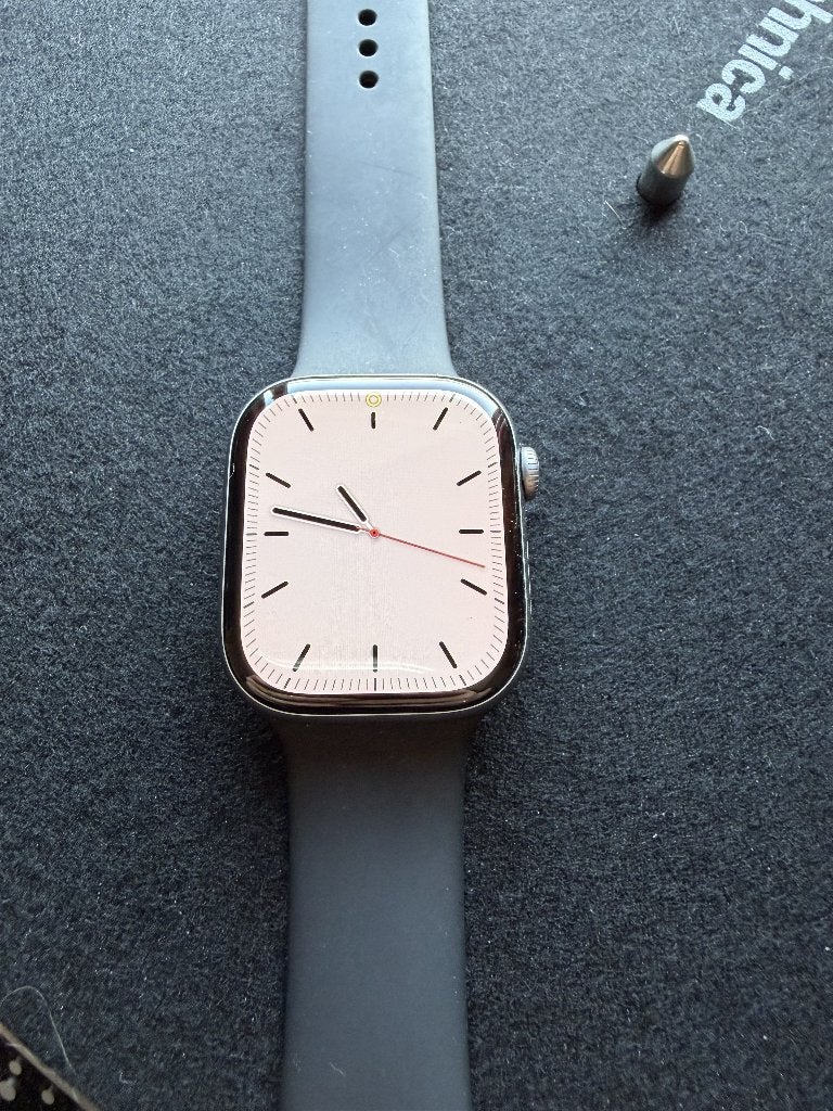 Apple Watch Series 11 GPS 46 mm, Bijoux, Sacs & Beauté, Montres connectées, Comme neuf, iOS, Gris, Distance, État, GPS, Battement de coeur