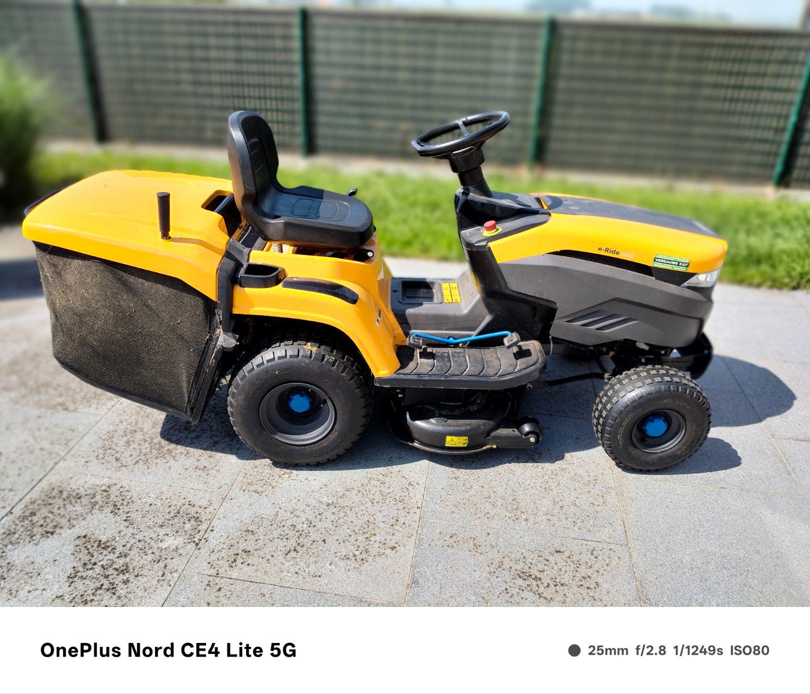 Elektrische zitmaaier Stiga e-ride c-300, Tuin en Terras, Ophalen, Opvangbak