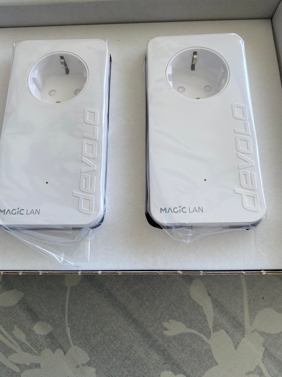 Nieuwe Devolo Magic 1 Draadloze verbindings, Computers en Software, Netwerk switches, Ophalen of Verzenden, Nieuw
