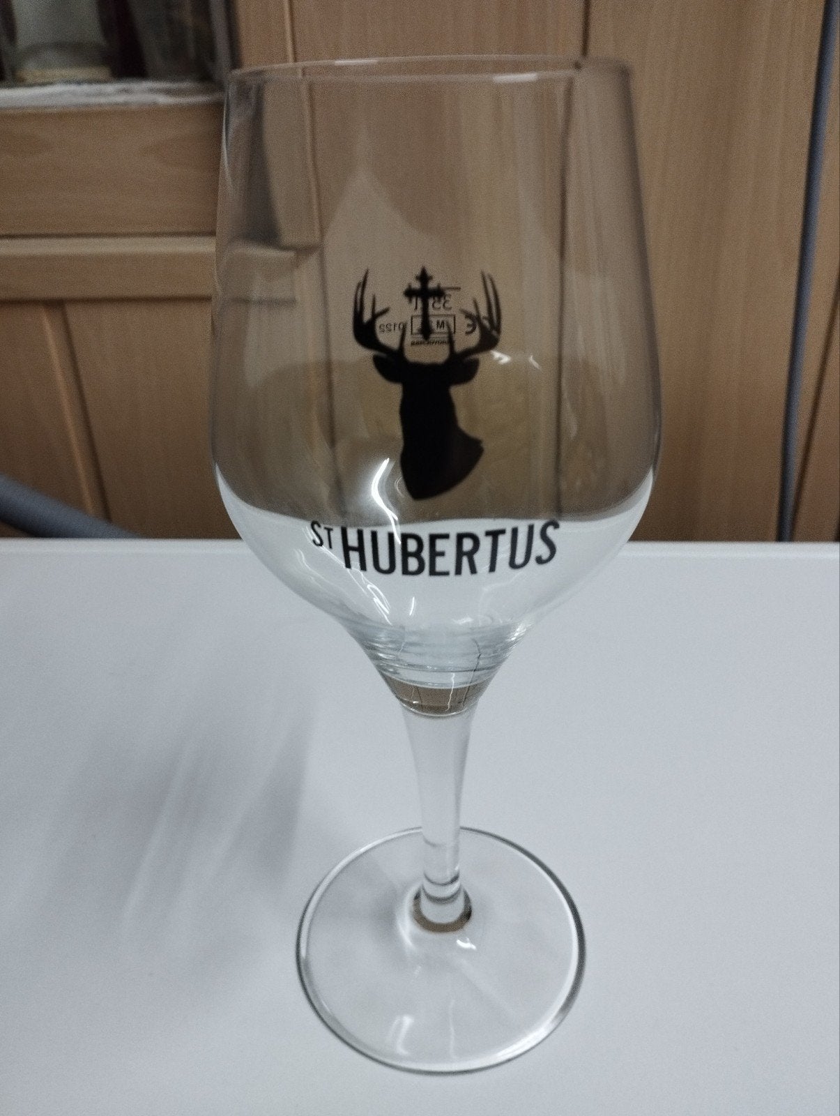 een bierglas over het merk Hubertus kleur doorgeven met hert, Verzamelen, Ophalen