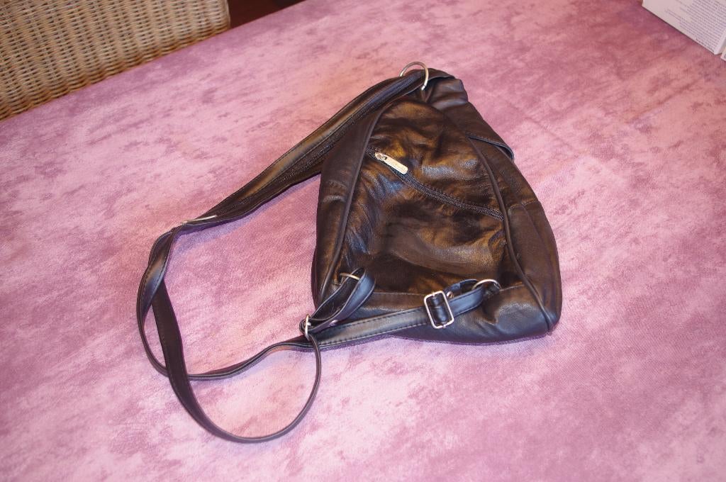 handtas gucci, Handtassen en Accessoires, Tassen | Damestassen, Ophalen of Verzenden, Zo goed als nieuw, Zwart, Schoudertasje