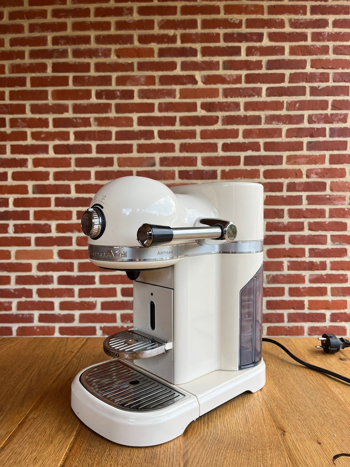 KitchenAid Nespresso Artisan Cream, Elektronische apparatuur, Koffiezetapparaten, Ophalen, Gebruikt, Koffiemachine, Koffiepads en cups