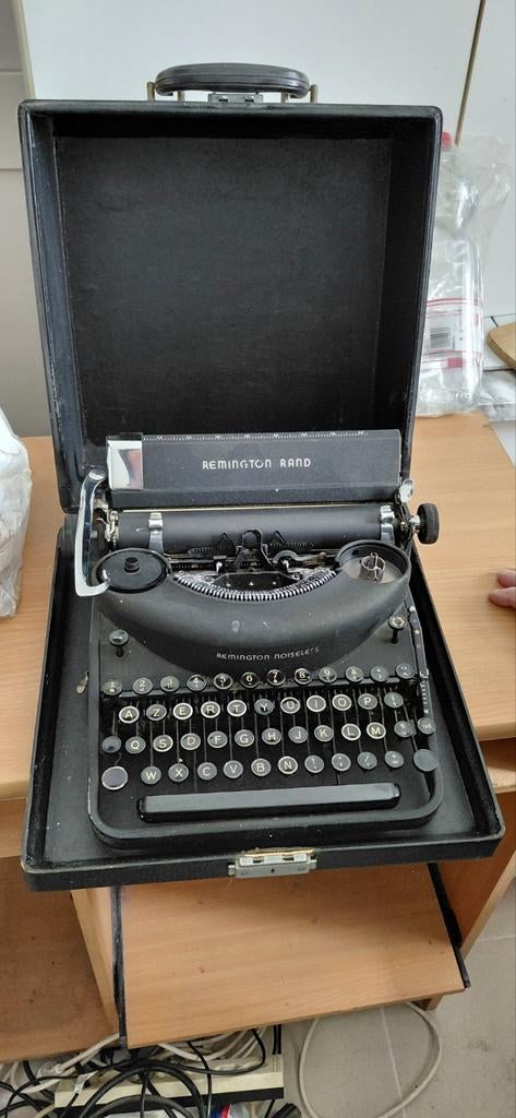 Machine à écrire, Enlèvement