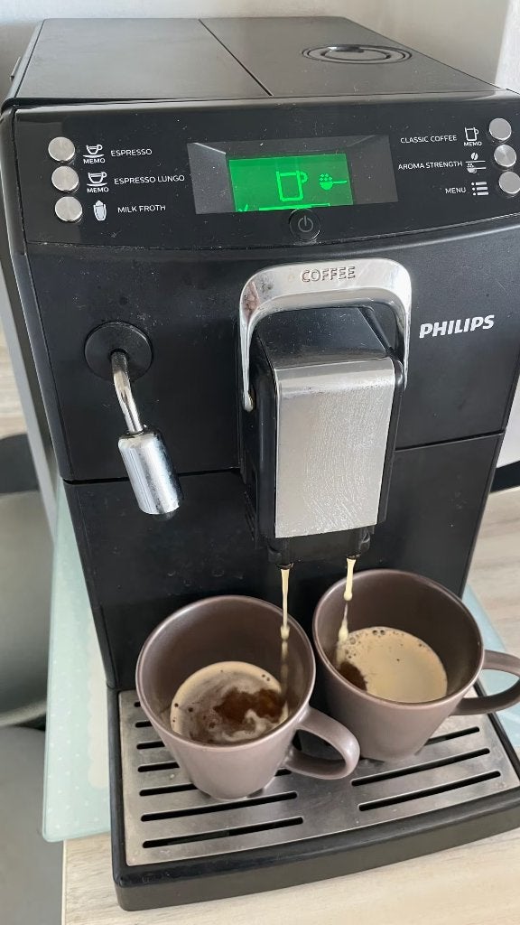 Philips 3100 volautomatische koffiemachine (bonen), Ophalen, Zo goed als nieuw, Combi, 2 tot 4 kopjes