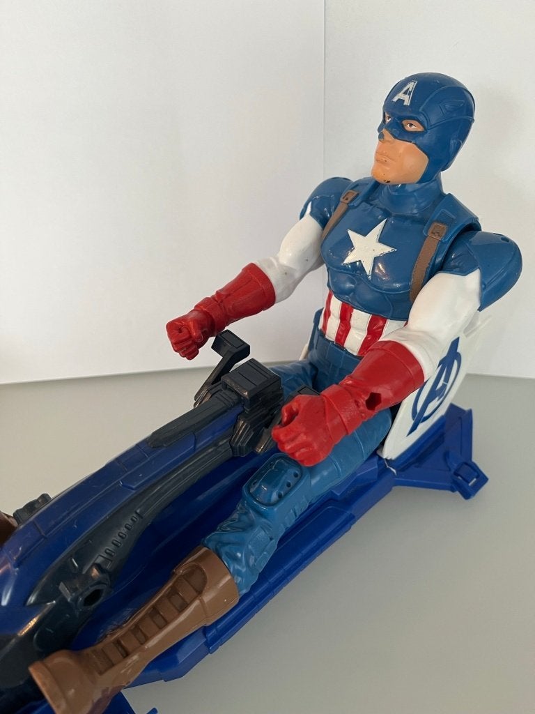 Captain America Titan Hero 30 cm + véhicule Avengers, Enfants & Bébés, Jouets | Figurines, Enlèvement ou Envoi, Utilisé