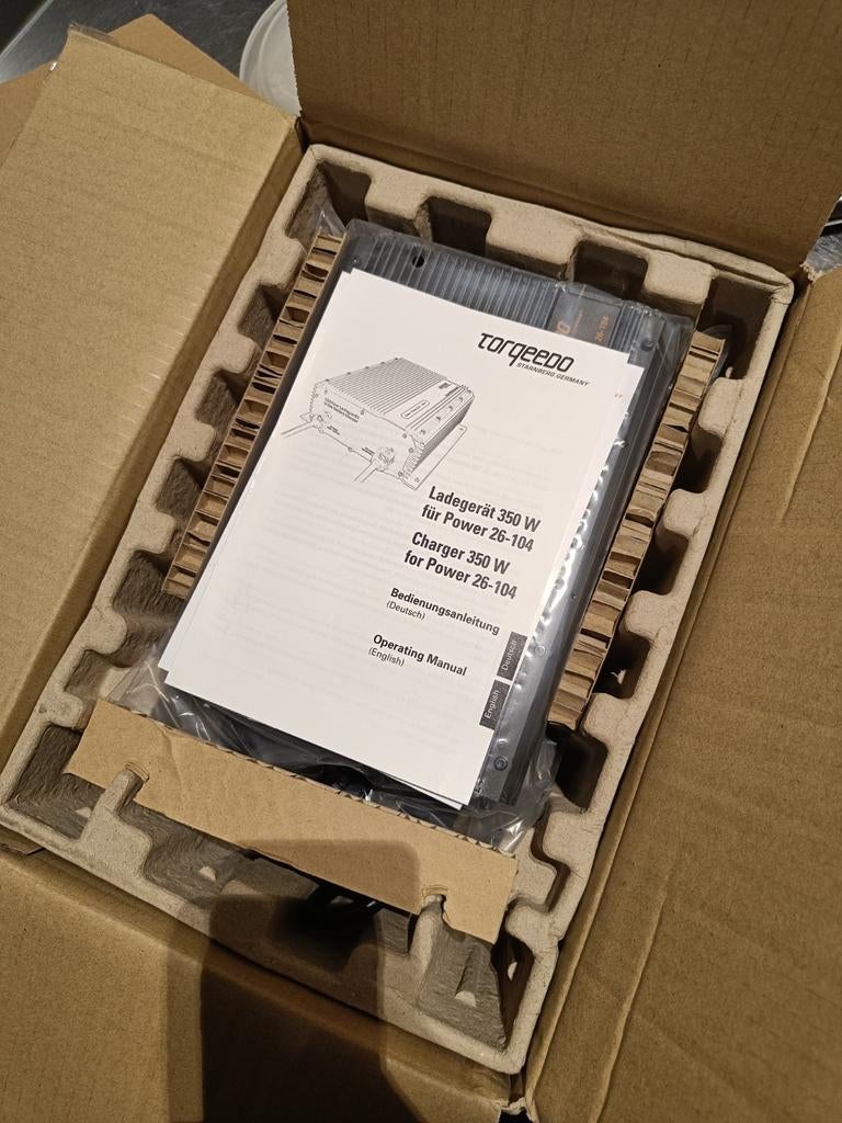 Torqeedo Li-Ion Batt. Charger 29.05V/10 A, Ophalen of Verzenden, Nieuw, Motor en Techniek, Zeilboot of Motorboot