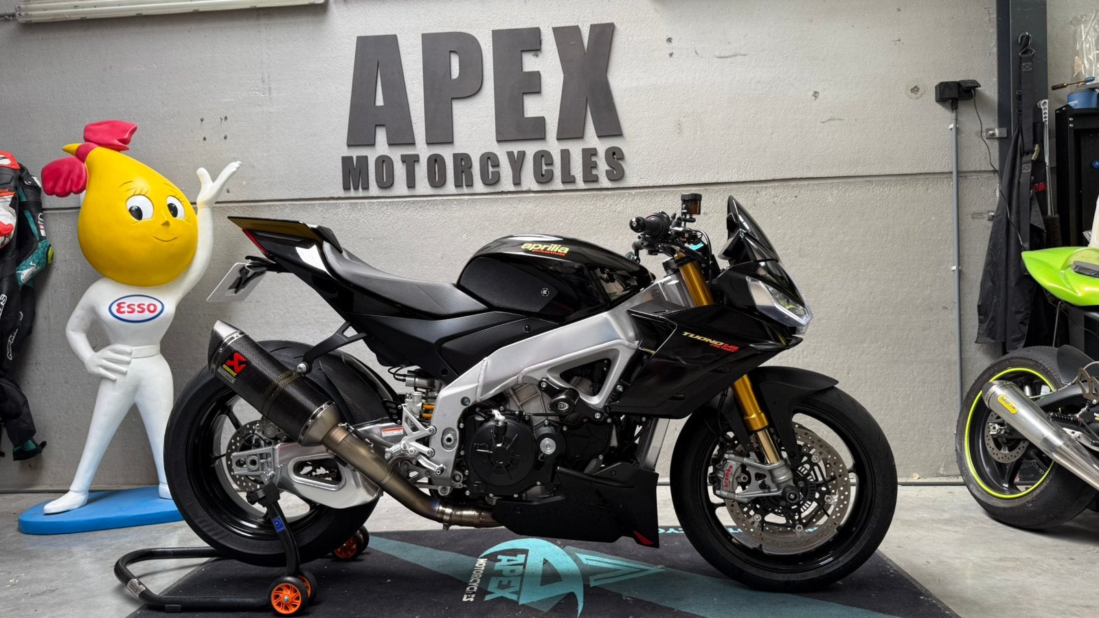 Aprilia Tuono V4 Factory 2023 - 78KW, Motoren, Motoren | Aprilia, Traction Control, Occasion, 4 cilinders, Motorrijbewijs A