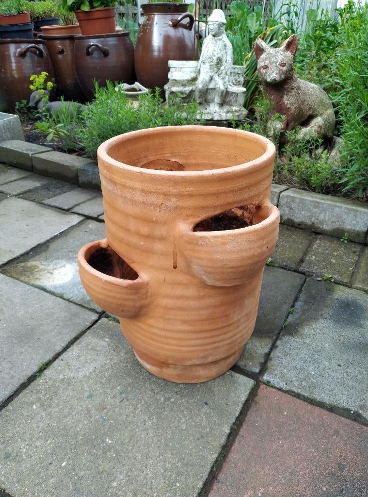 Terracotta aardbei-,kruiden-en bloementoren, Tuin en Terras, Ophalen, Nieuw, Terracotta, Balkon