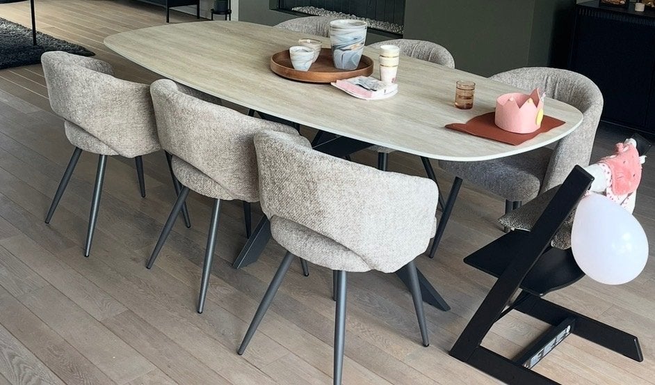 Eettafel (nieuw), Huis en Inrichting, Tafels | Eettafels, Ophalen, Overige materialen, 100 tot 150 cm, 200 cm of meer