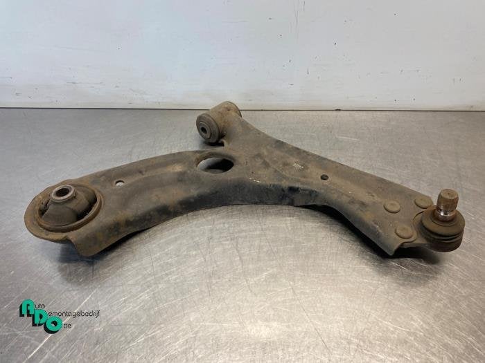 Bras de suspension avant droit d'un Chevrolet Aveo (Aveo 11-, -, 3 mois de garantie, Utilisé, -