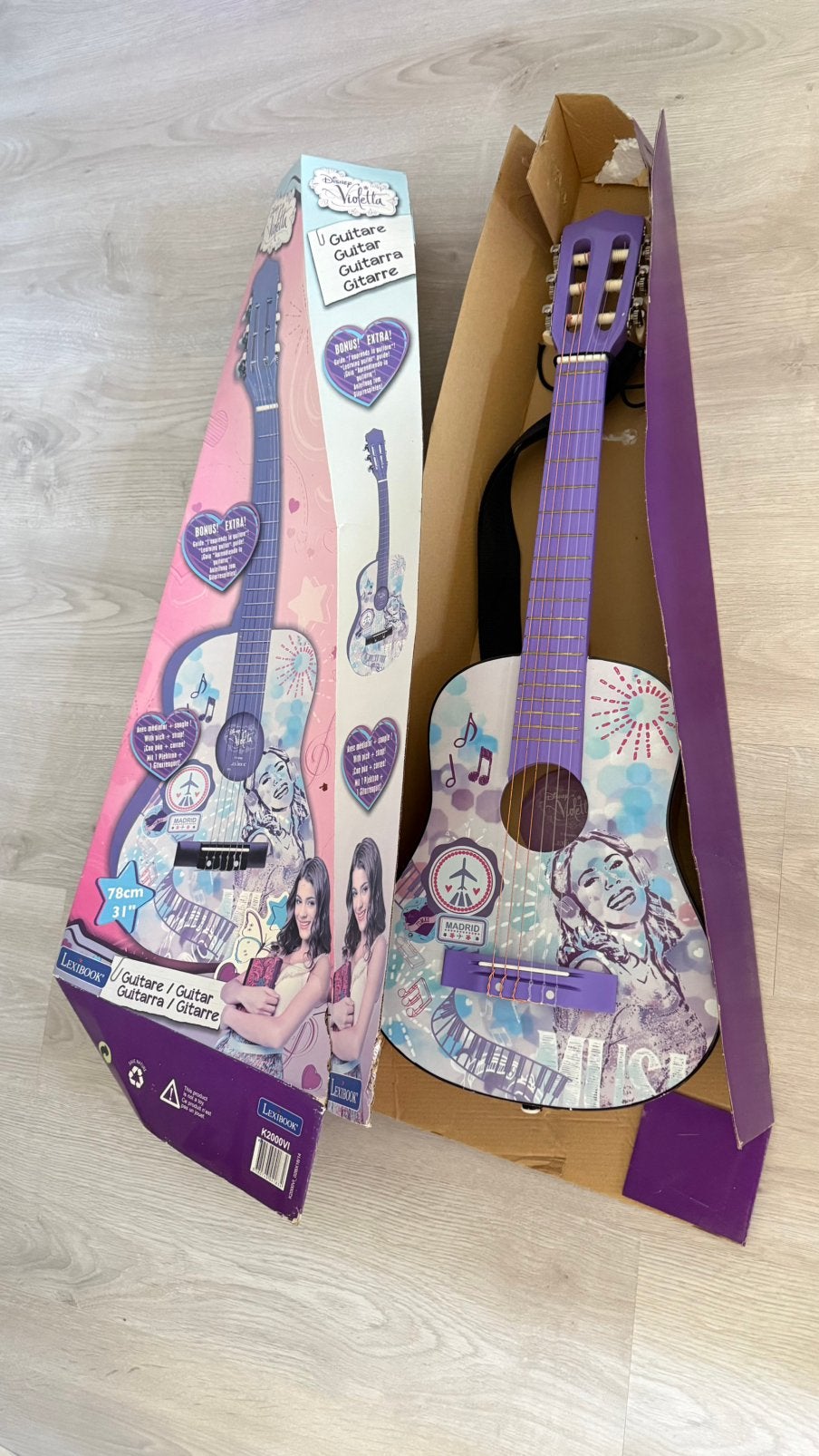 Kindergitaar Violetta, Ophalen, Zo goed als nieuw