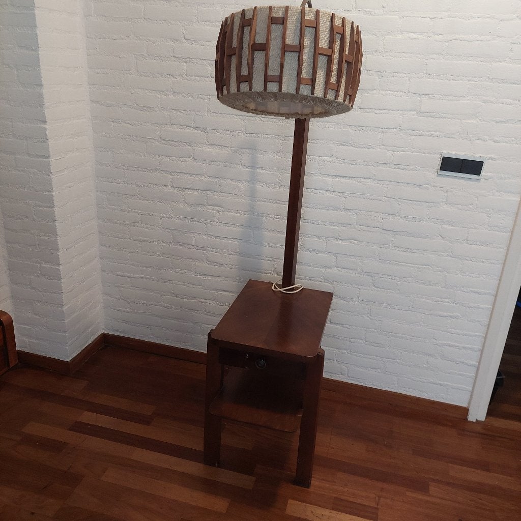 Tafel- lamp- halabala., Ophalen