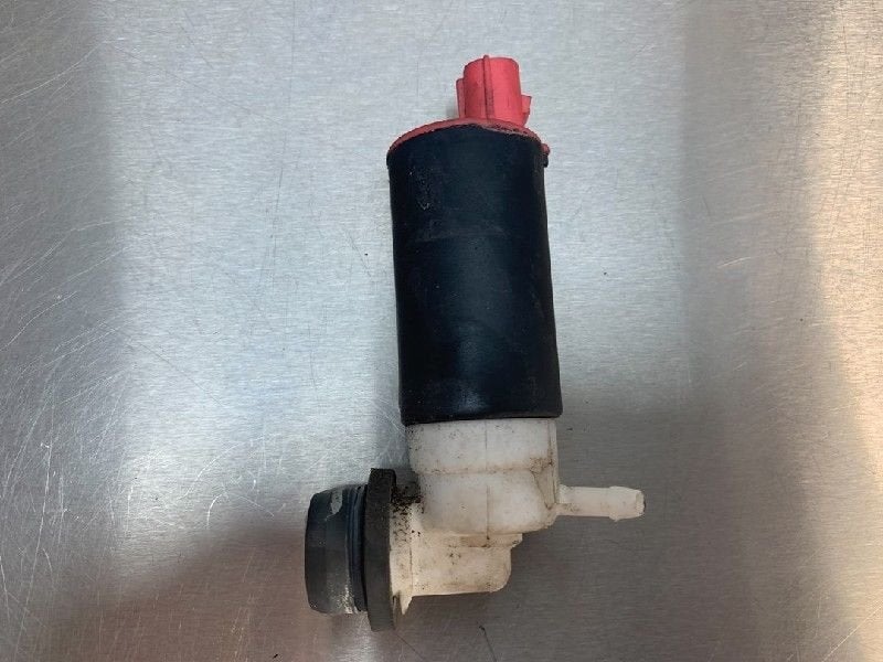 LAVE-GLACE POMPE ARRIÈRE Toyota Yaris (P1), Kundenbetreuung@toyota.de, Toyota, Utilisé, Toyota-Allee 2
50858  Köln, DE