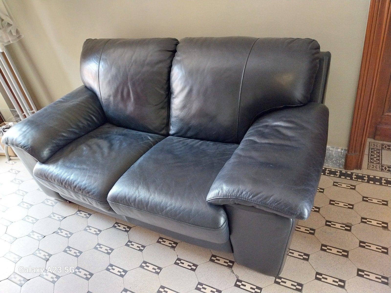 Divan en cuir noir, Maison & Meubles, Enlèvement, Cuir