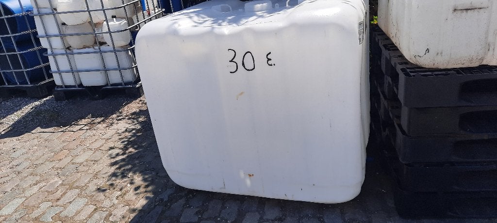 niet mooi, wel goed bruikbaar 800liter tank, Ophalen, Gebruikt, Met kraantje, 150 liter of meer