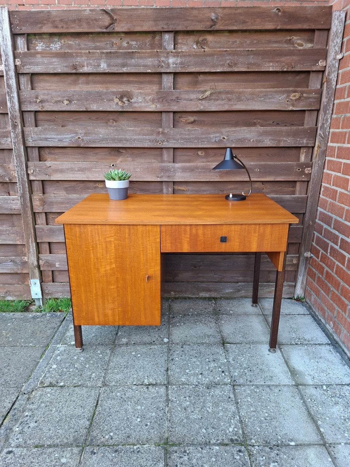 Bureau moderniste vintage, Maison & Meubles, Enlèvement