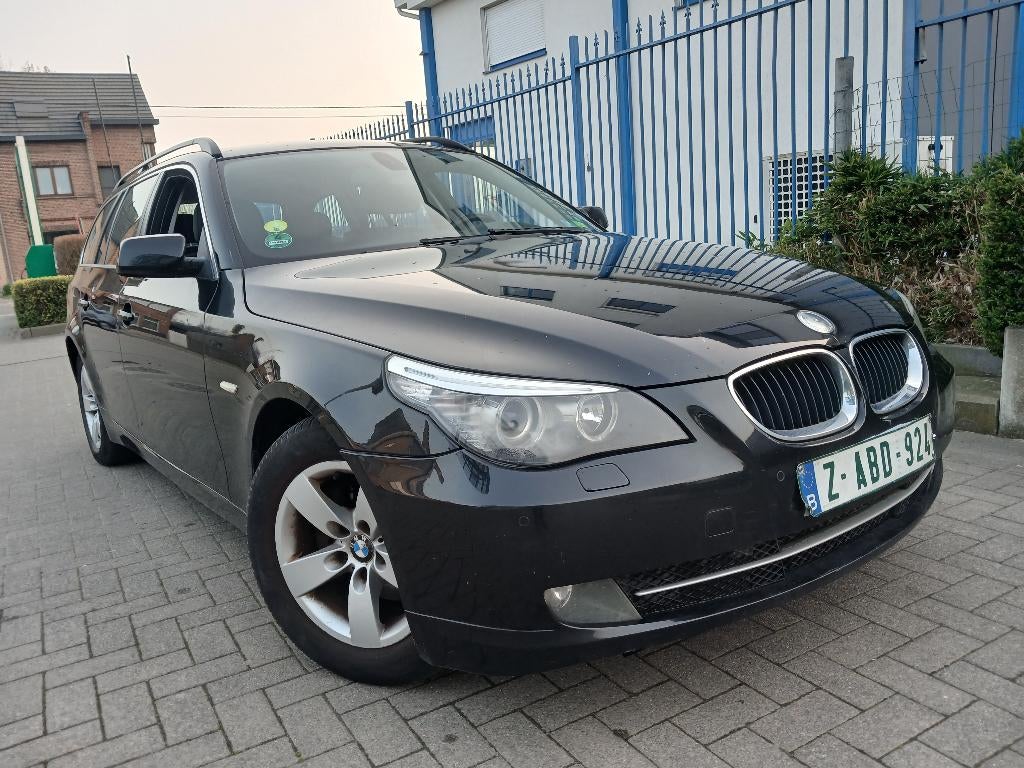 BMW 520 2000cc DIESEL/AUTOMAAT/GEKEURD/12MA GARANTIE, Auto's, BMW, Automaat, Euro 5, Zwart, Zwart